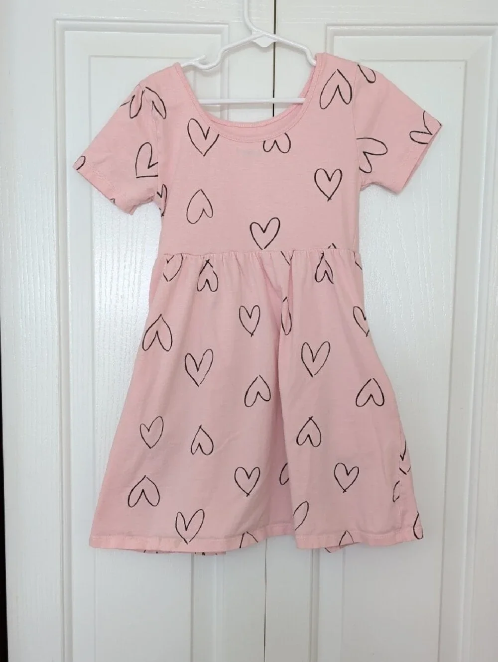 5/$10 Old Navy Pink Dress with Black Heart Print
